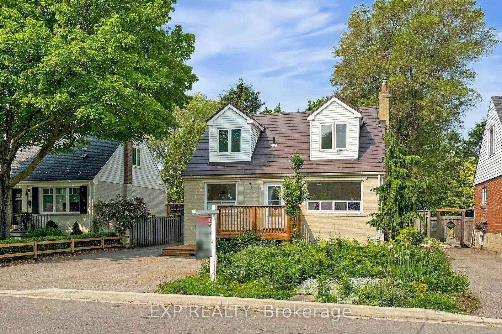 Detached House for sale at 98 Natal Avenue, Toronto, Birchcliffe-Cliffside, M1N 3V6 - MLS: E12205569