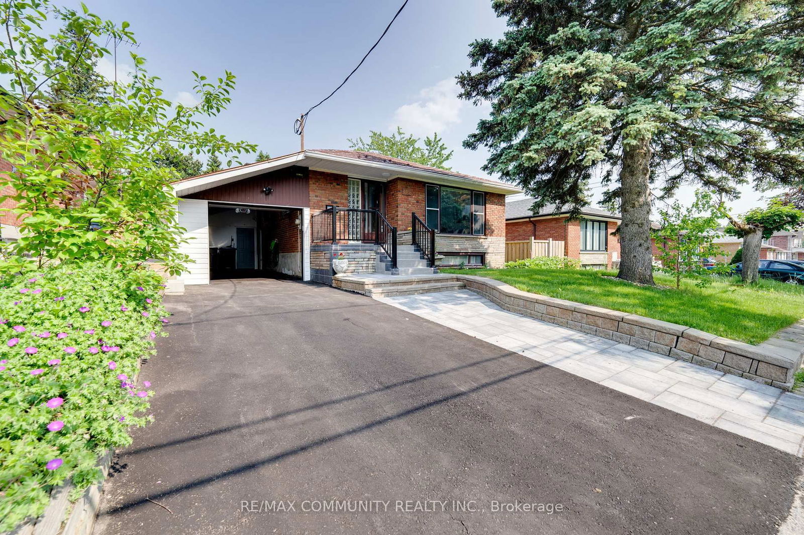 Detached House for sale at 115 Marcos Boulevard, Toronto, Bendale, M1K 5A7 - MLS: E12205601