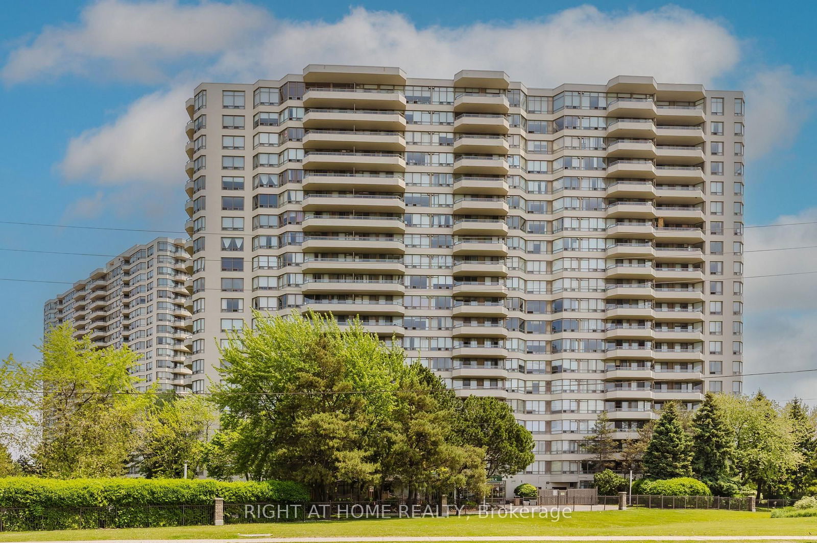 Condo for sale at 1690-1 Greystone Walk Drive, Toronto, Kennedy Park, M1K 5J3 - MLS: E12205859