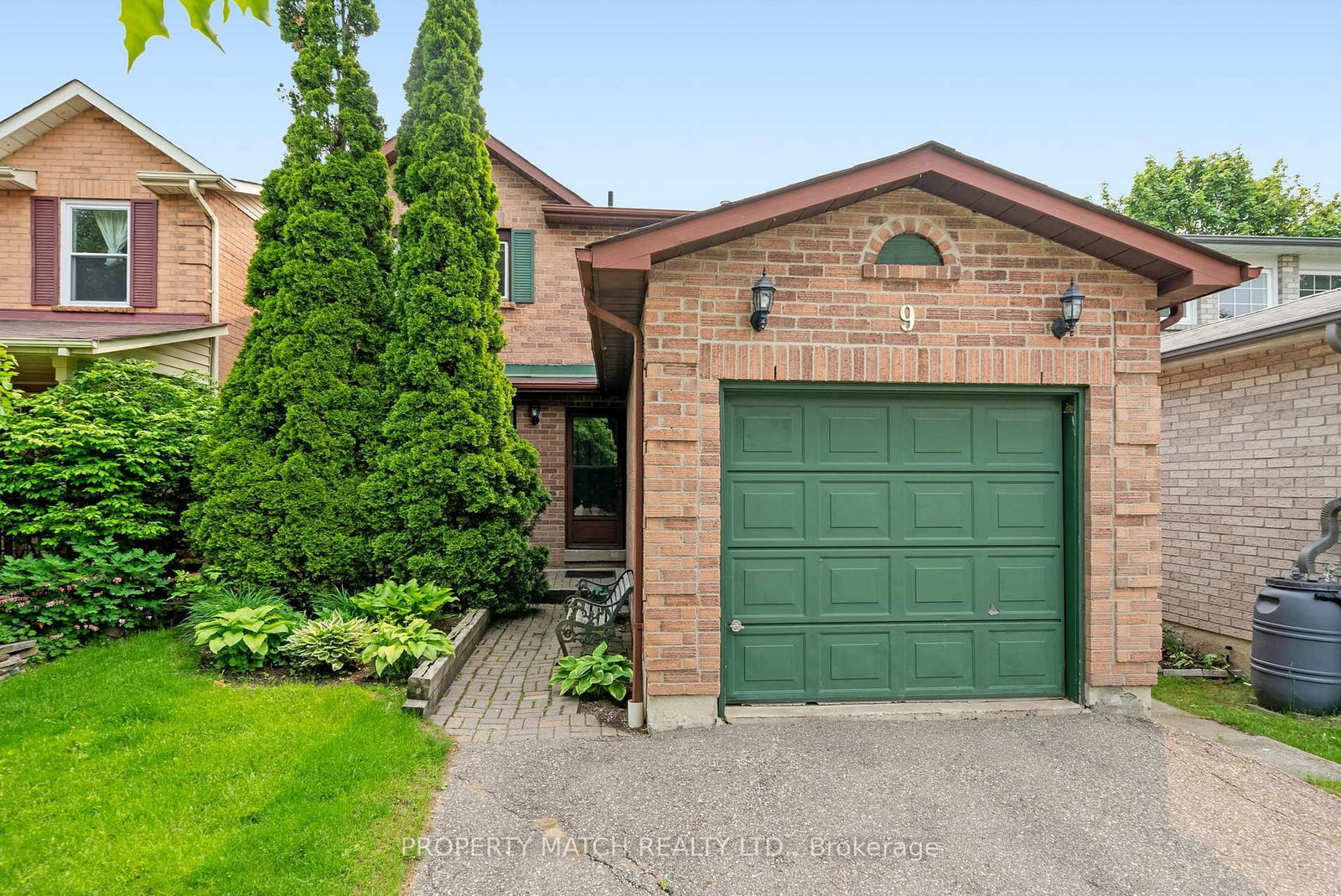Detached House for sale at 9 Dodsworth Drive, Ajax, Central West, L1T 1X9 - MLS: E12205908