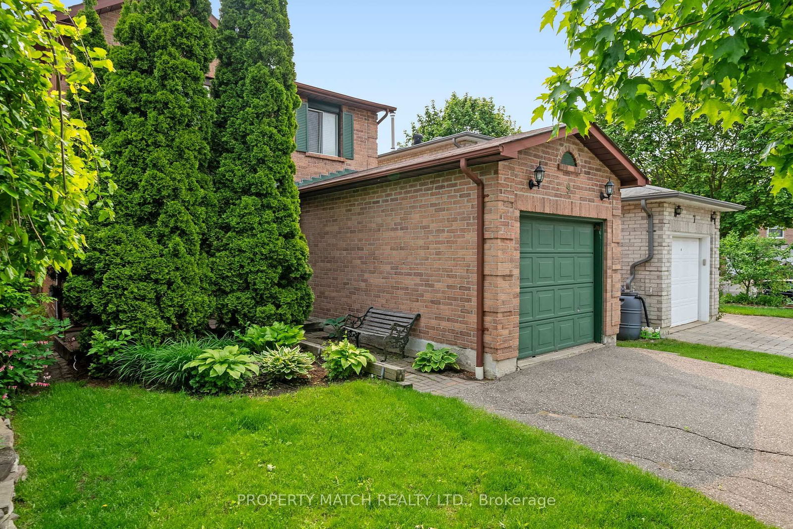 Detached House for sale at 9 Dodsworth Drive, Ajax, Central West, L1T 1X9 - MLS: E12205908
