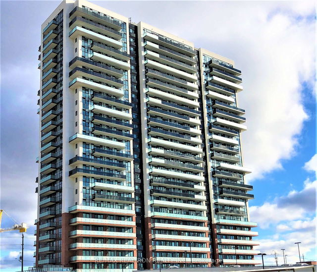 1505 - 2550 Simcoe Street