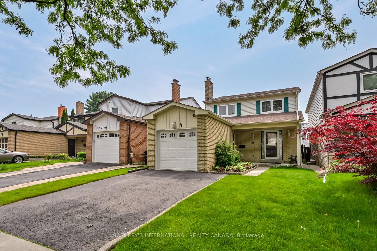 Detached House for sale at 134 Greenwich Square, Toronto, Eglinton East, M1J 3L3 - MLS: E12206167