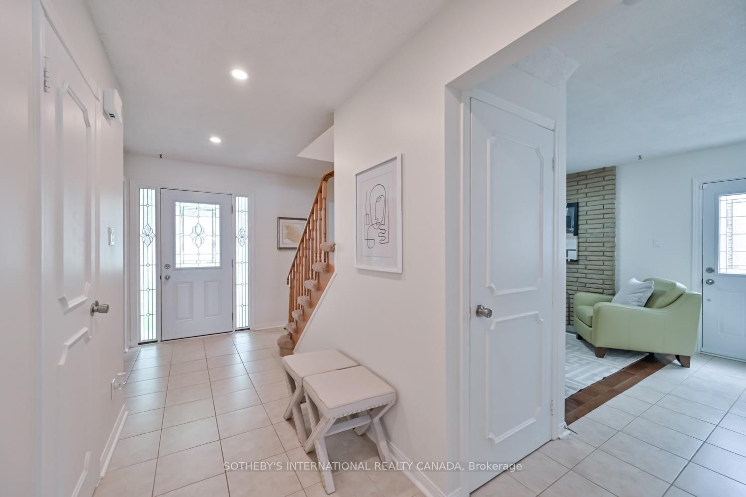 Detached House for sale at 134 Greenwich Square, Toronto, Eglinton East, M1J 3L3 - MLS: E12206167