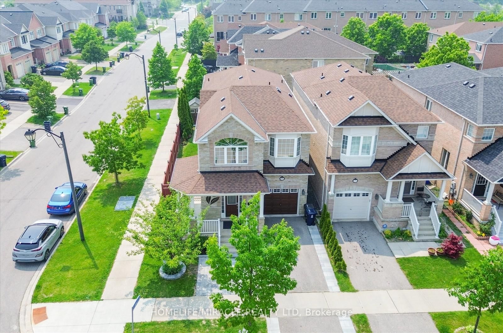 Detached House for sale at 22 Vivian Road, Toronto, Cliffcrest, M1M 0A9 - MLS: E12206213