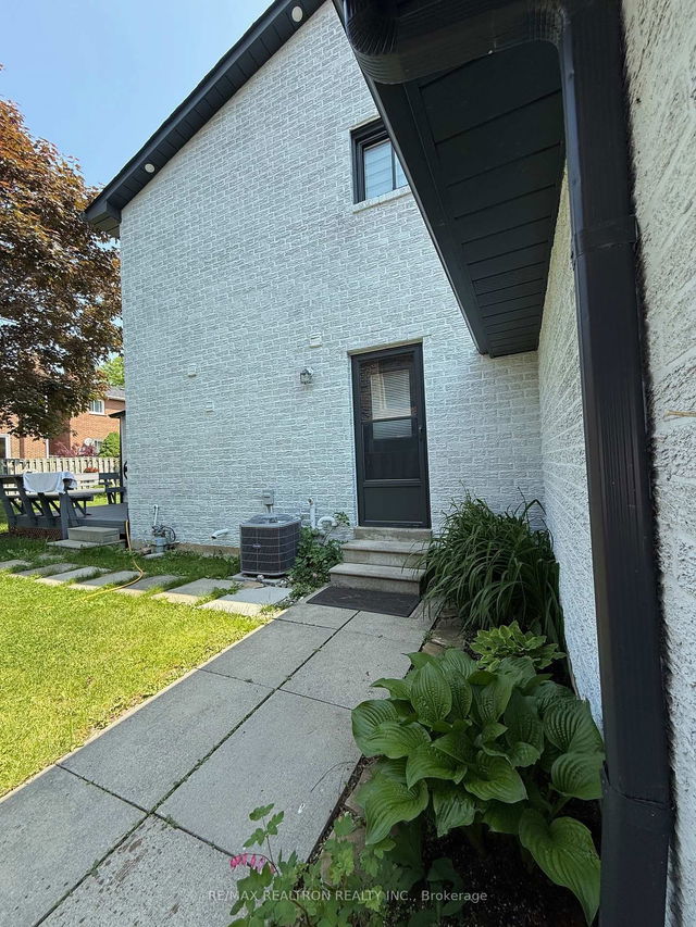 51 Blacktoft Drive