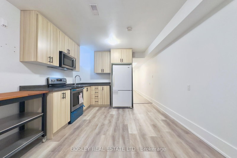 Lower - 33 Lawlor Ave, Toronto, M4E 3L8 | Image 3