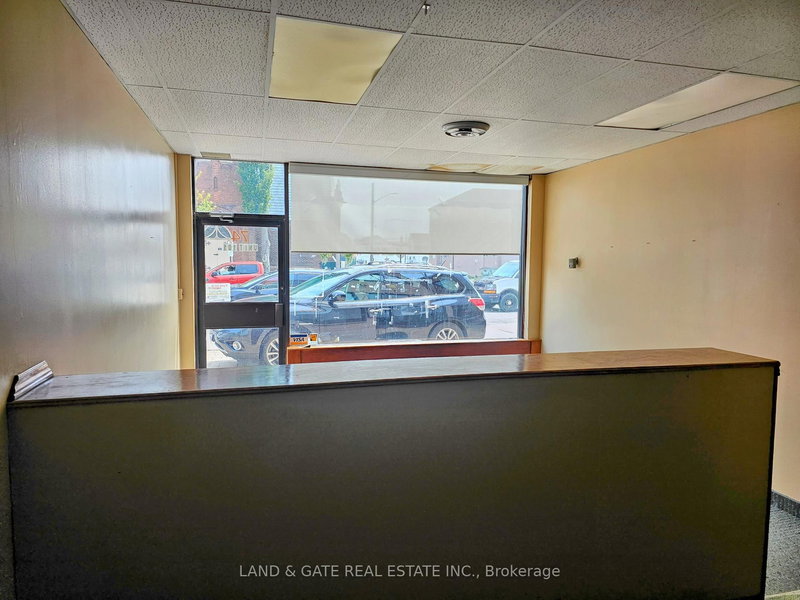 101 - 74 Simcoe St S, Oshawa, L1H 4G6 | Image 2