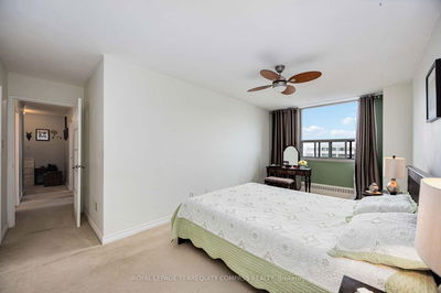 Unit 811 — 180 Markham Rd, Toronto - Scarborough Village image-0-4