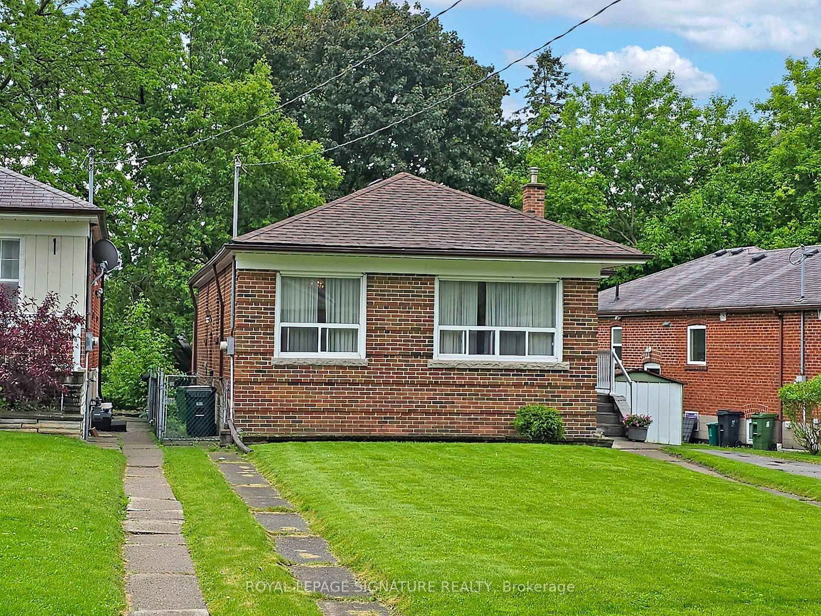 Detached House for sale at 25 Mackinac Crescent, Toronto, Bendale, M1J 1P8 - MLS: E12207827