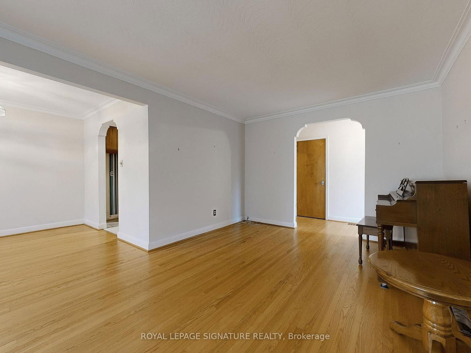 Detached House for sale at 25 Mackinac Crescent, Toronto, Bendale, M1J 1P8 - MLS: E12207827