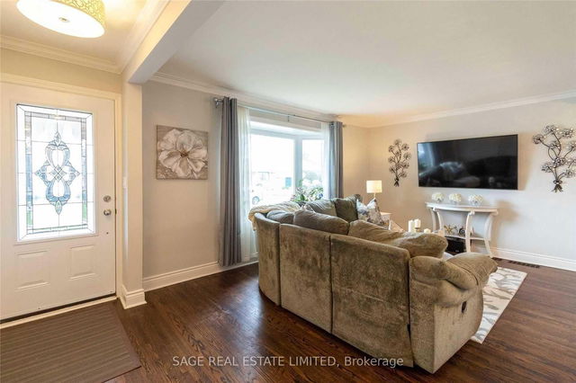 Upper - 31 Rensburg Drive