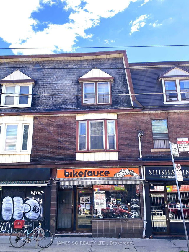 2nd Fl - 341 Broadview Avenue
