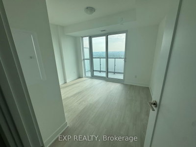 Unit 2403 — 2545 Simcoe Street N — photo 6