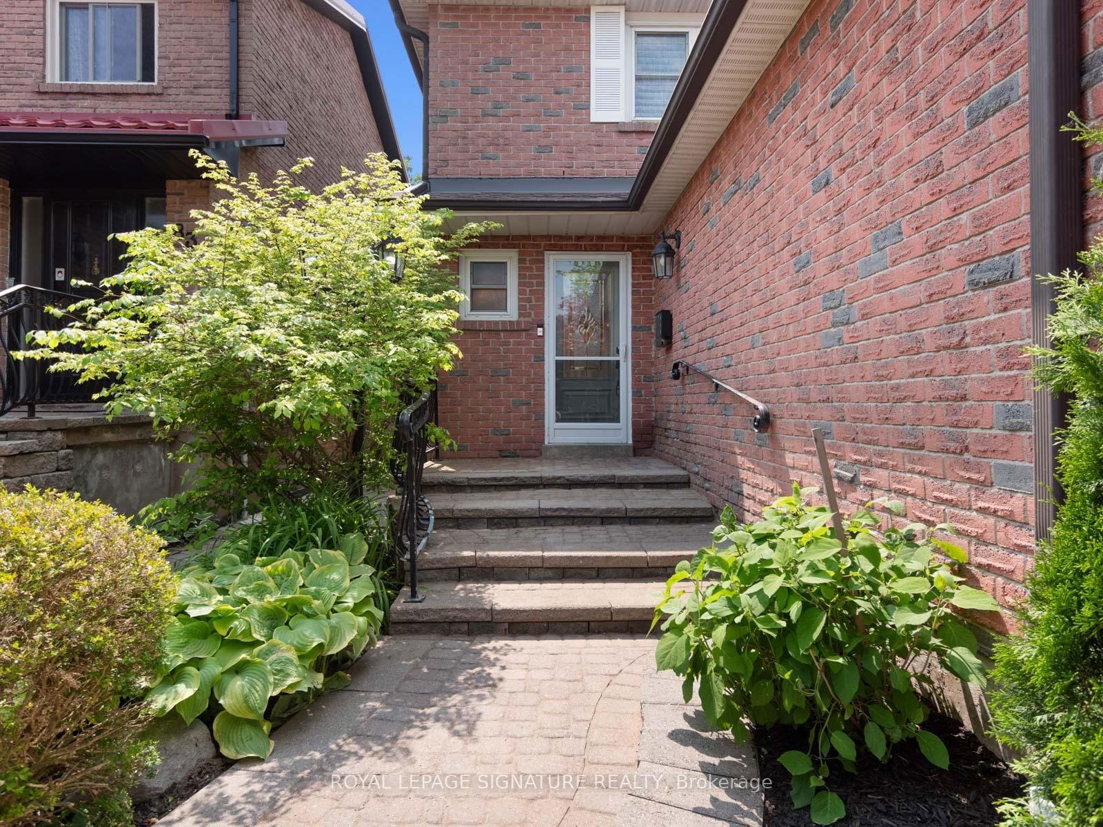 Detached House for sale at 81 Winter Gardens Trail, Toronto, Rouge E10, M1C 3M8 - MLS: E12208768