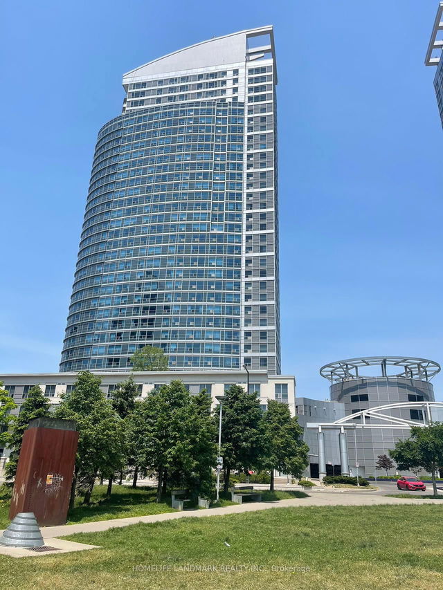 2001 - 36 Lee Centre Drive