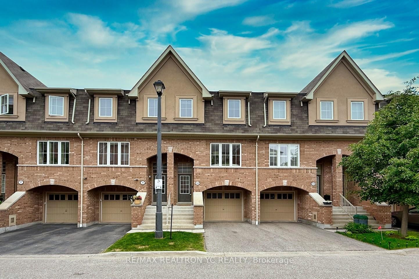 Property at 11 Reevesmere
