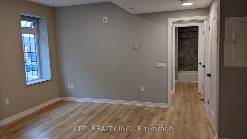 222 - 70 King St E, Oshawa, L1H 0A2 | Image 3