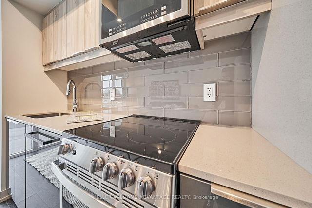 105R - 2213 Kingston Road