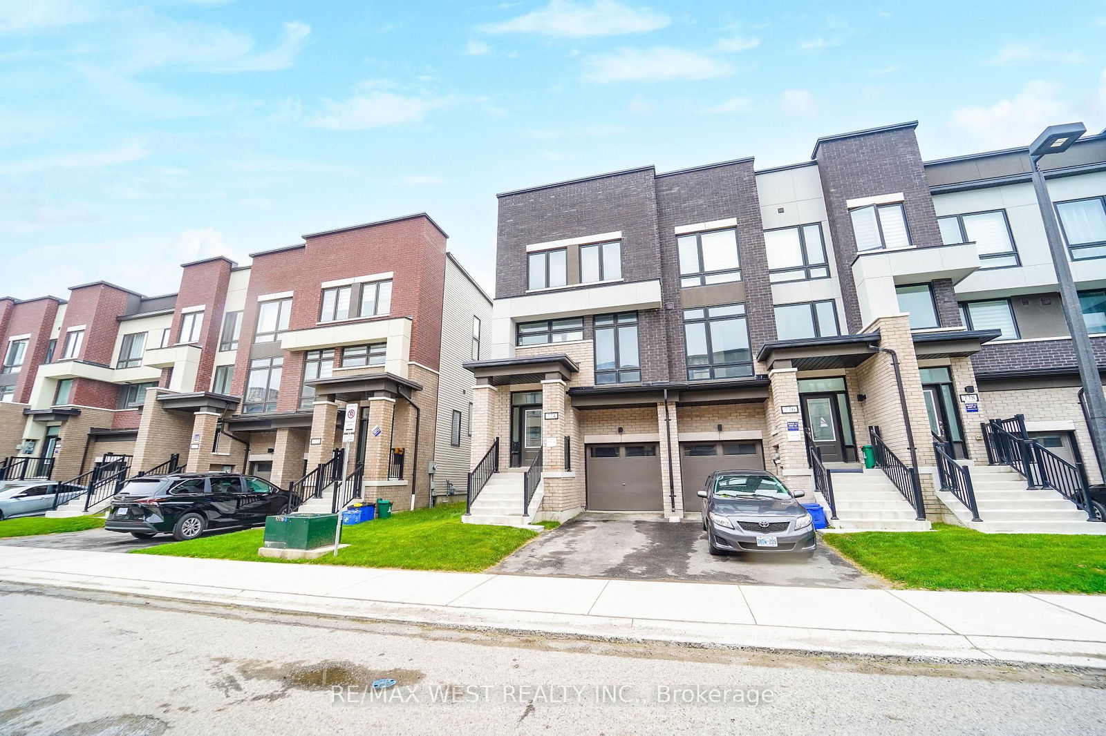 Property at 774 Heathrow