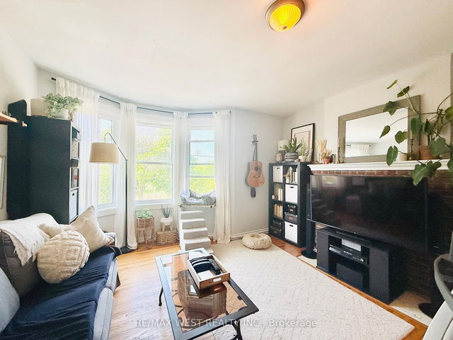 2nd Floor - 161 Greenwood Avenue
