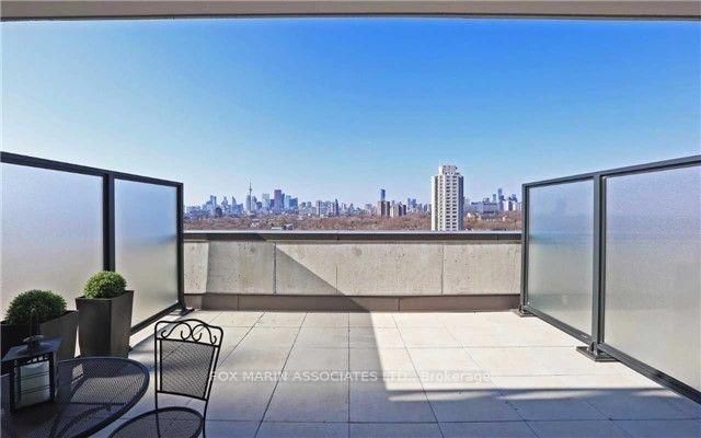 1108 - 1190 Dundas Street E