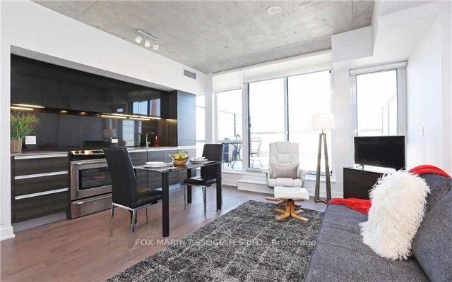 1108 - 1190 Dundas Street E