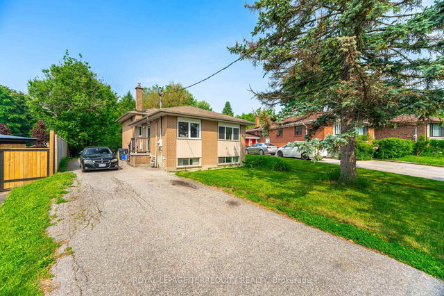 2 - 4 Bromton Drive