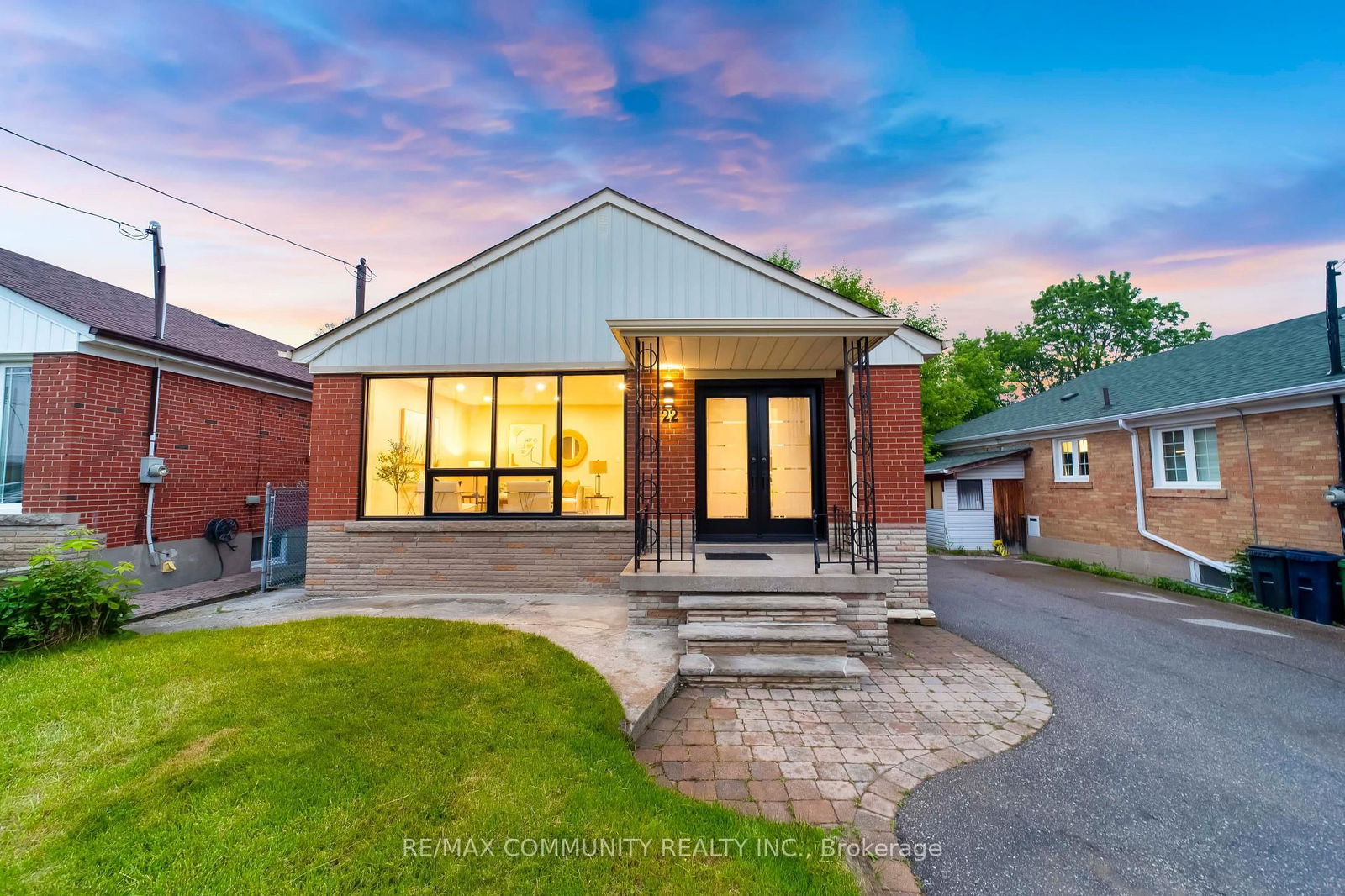 Detached House for sale at 22 Miramar Crescent, Toronto, Bendale, M1J 1R4 - MLS: E12210915