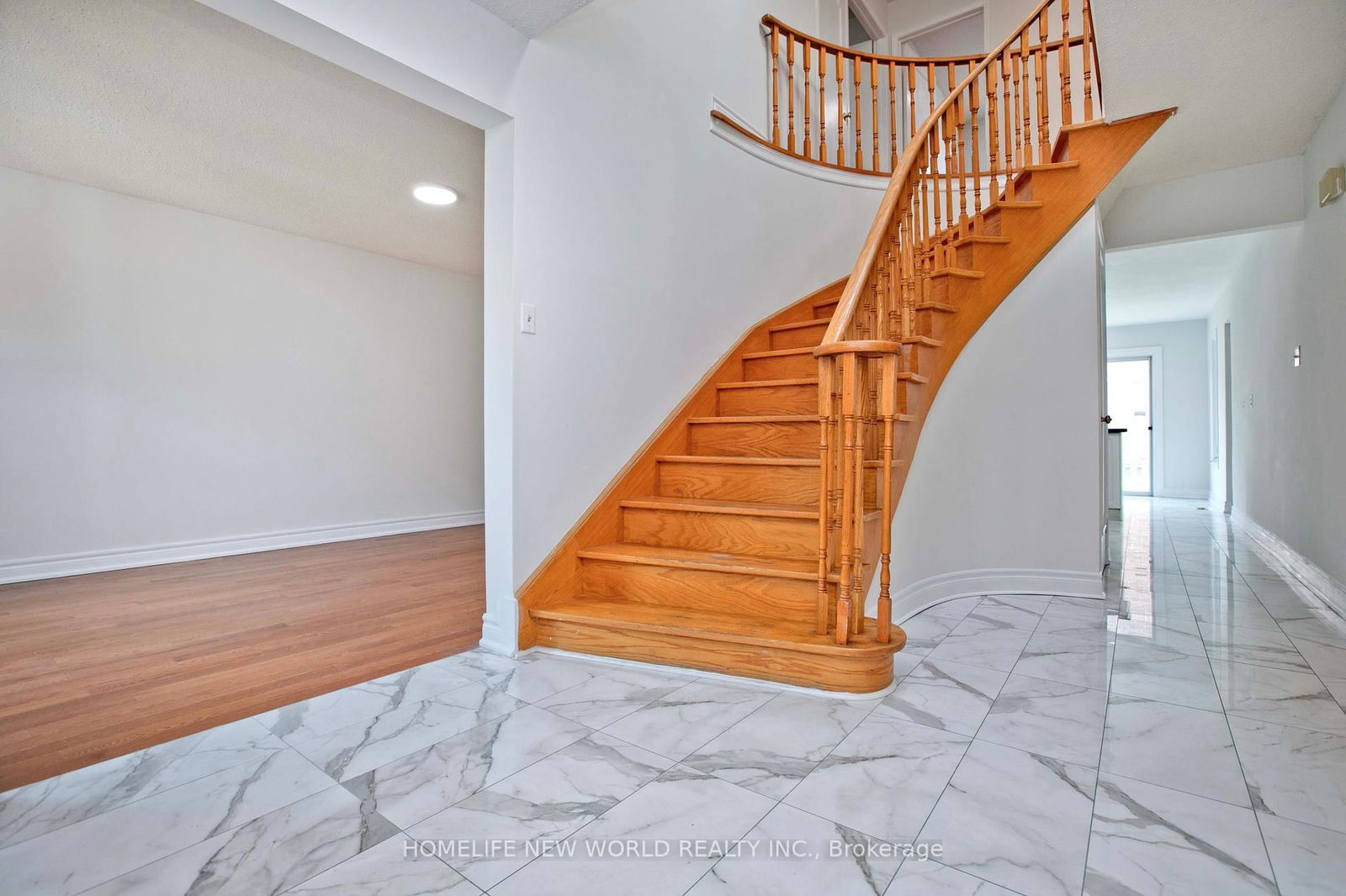 Detached House for sale at 53 Sanwood Boulevard, Toronto, Steeles, M1V 3L6 - MLS: E12211778