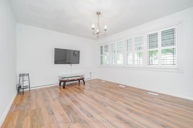 Main - 21 Miramar Crescent