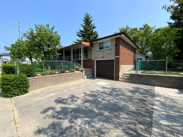 Main Floor - 179 Benjamin Boulevard