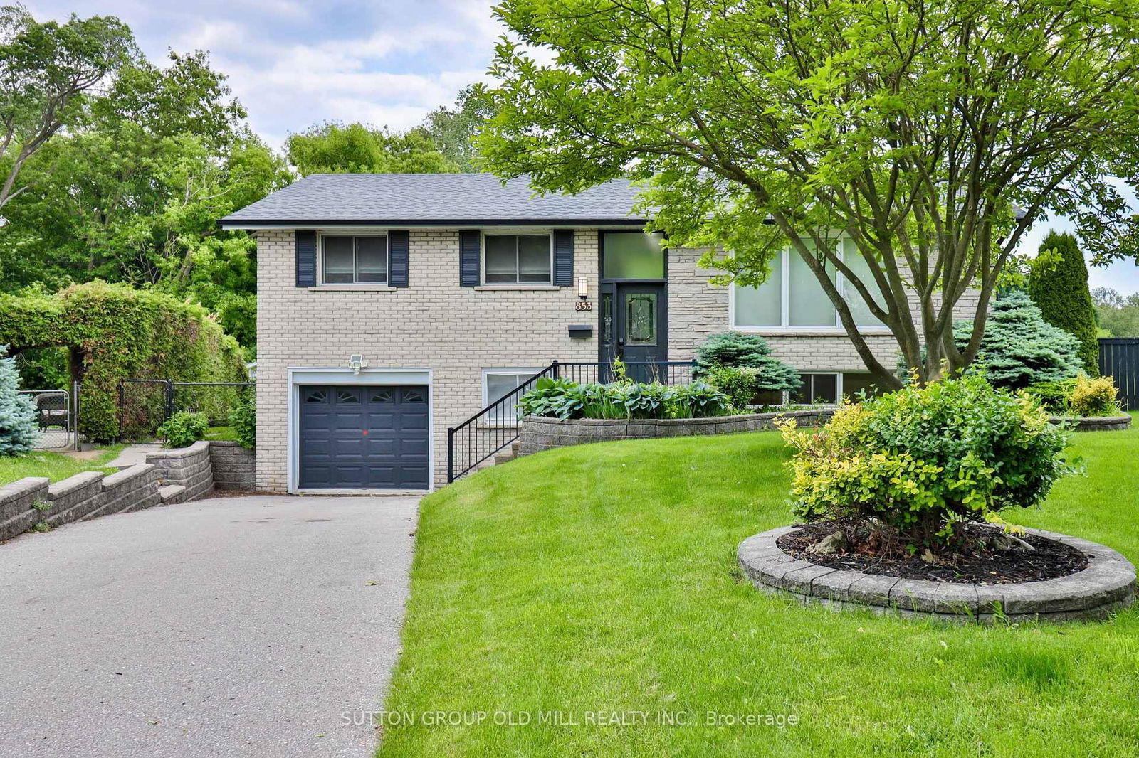 Property at 853 Capri