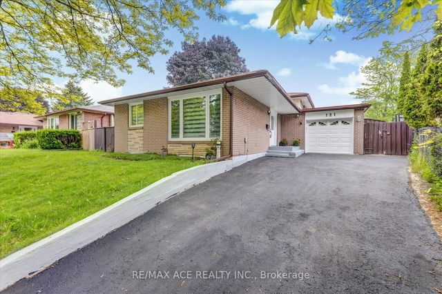 121 Cultra Square