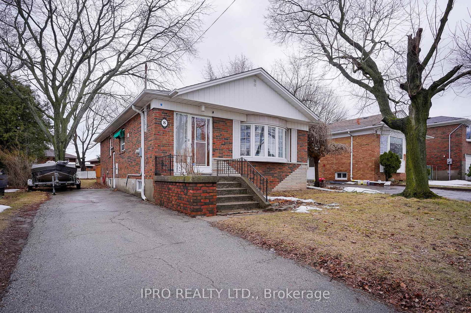 Detached House for sale at 8 Chandler Drive, Toronto, Woburn, M1G 1Z2 - MLS: E12213109