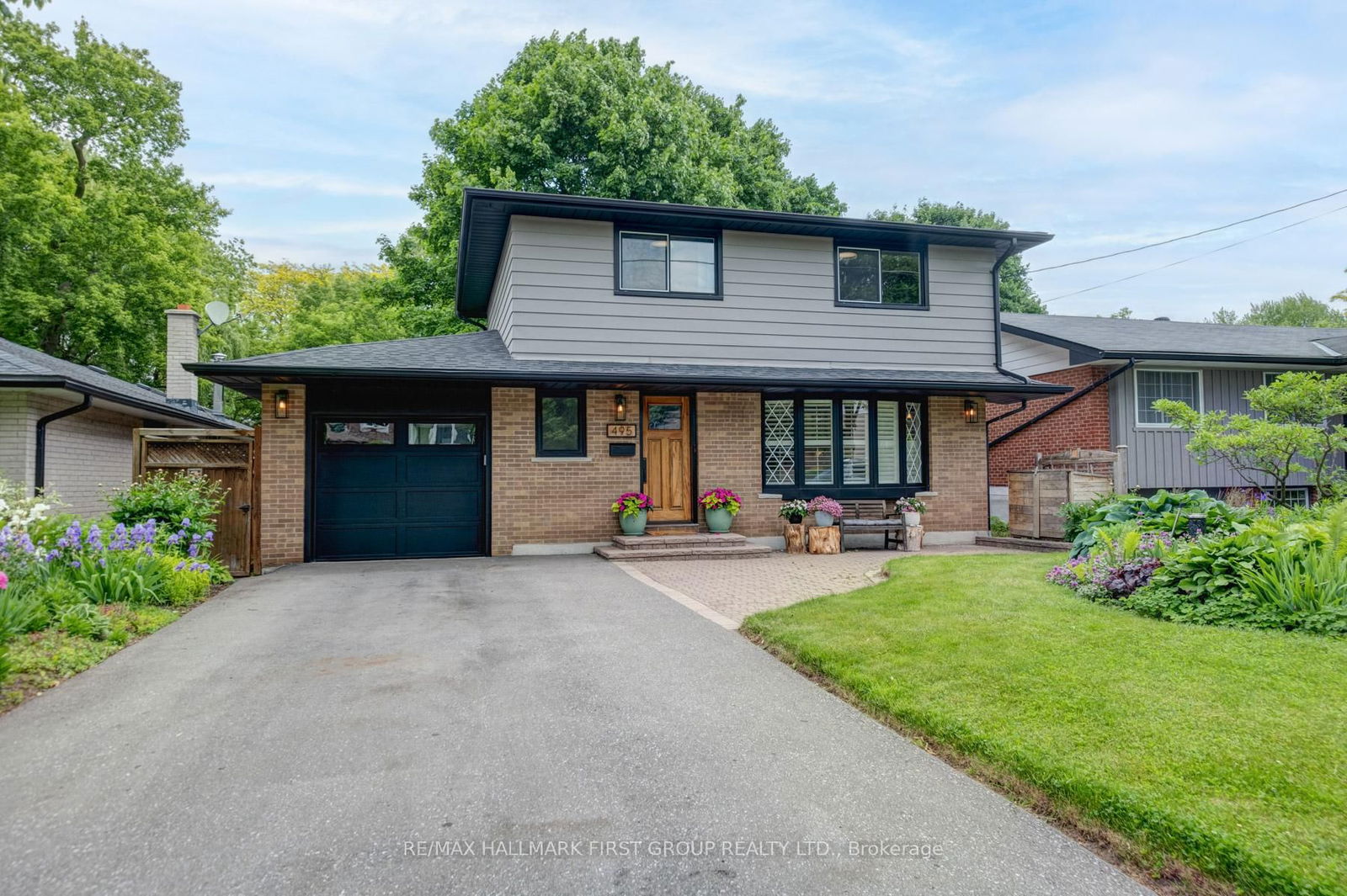 Property at 495 Brentwood