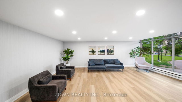 801 - 2550 Pharmacy Avenue