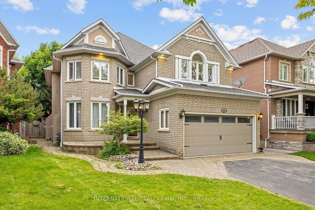 6 Mortimer Crescent