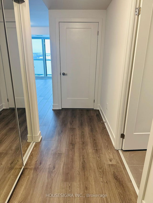 2104 - 2545 Simcoe Street N