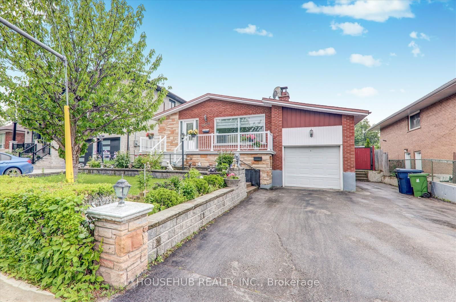 Detached House for sale at 1074 Midland Avenue, Toronto, Bendale, M1K 4G9 - MLS: E12214842