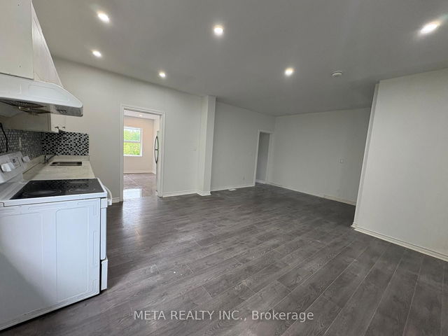 2B - 35 Duncombe Boulevard