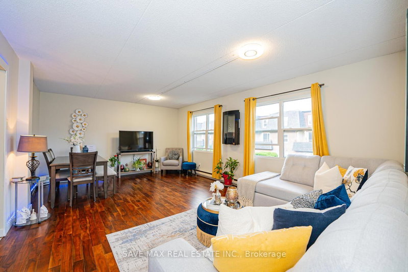 214 - 580 Mary St E, Whitby, L1N 2R3 | Image 2