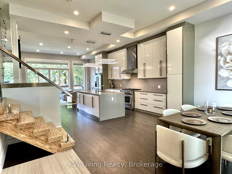 18 Ferris Rd, Toronto, M4B 1G1 | Image 3