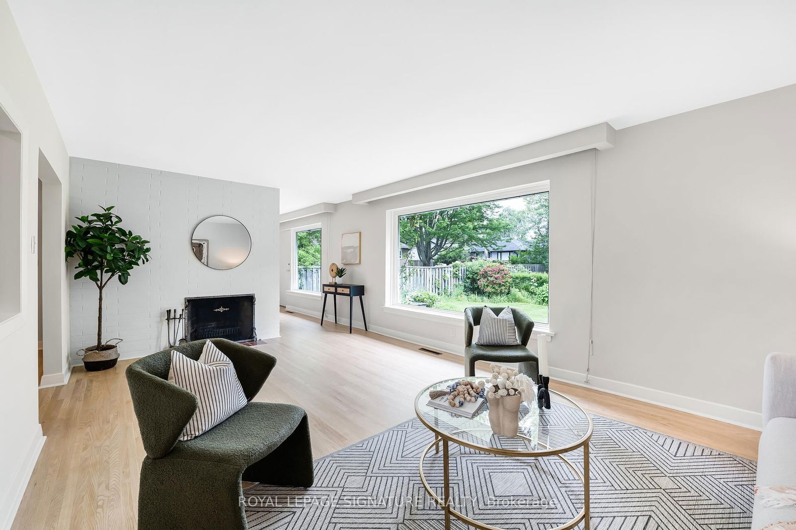 Detached House for sale at 15 Bugle Hill Road, Toronto, Tam O'Shanter-Sullivan, M1T 1C5 - MLS: E12216355