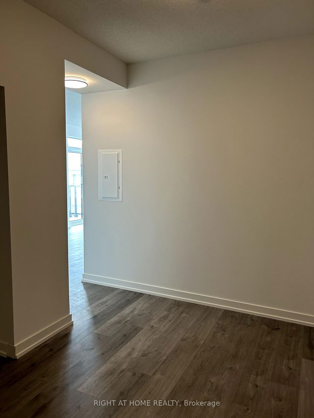 219 - 1010 Dundas Street E