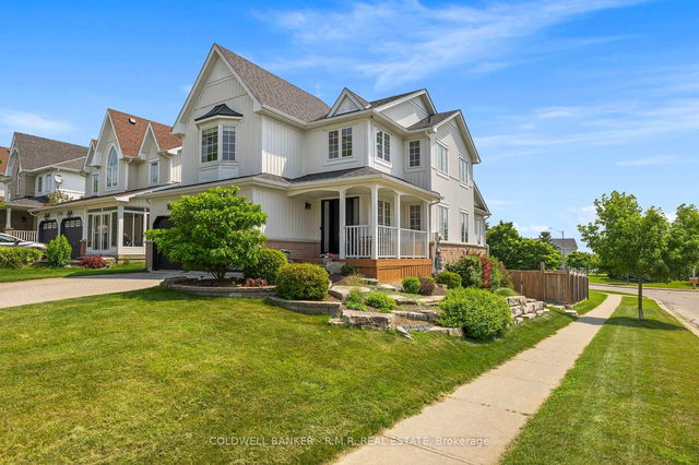 1151 Ashgrove Crescent