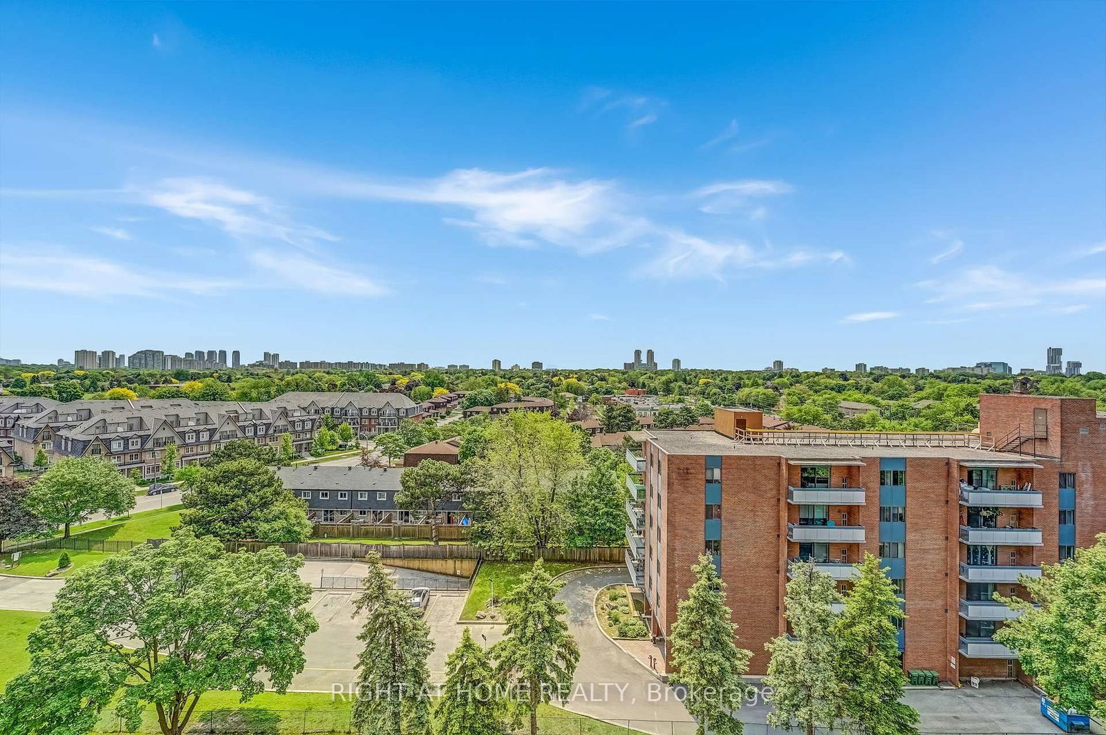 Condo for sale at 901-1250 Bridletowne Circle, Toronto, L'Amoreaux, M1W 2V1 - MLS: E12217151