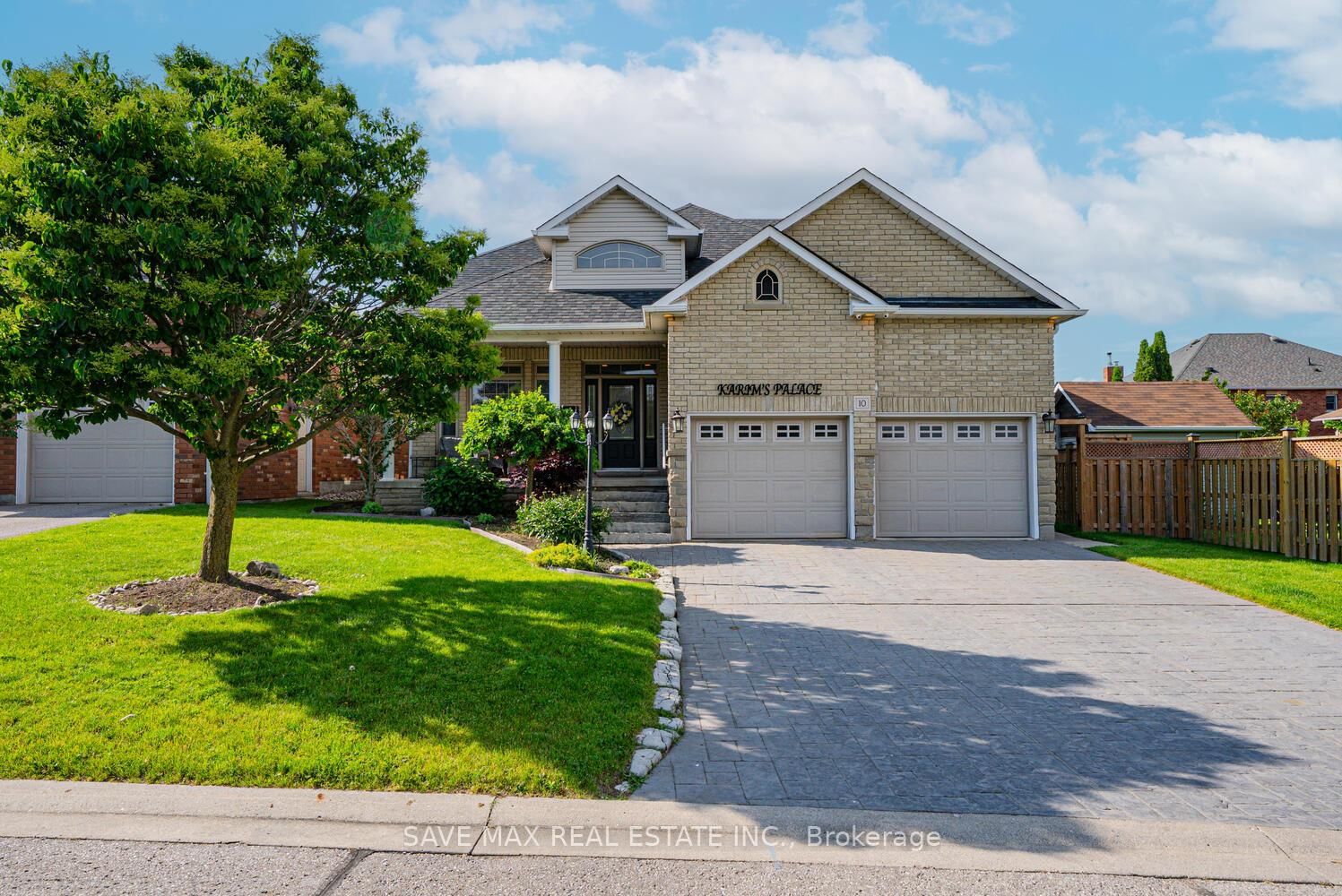 Property at 10 Otto