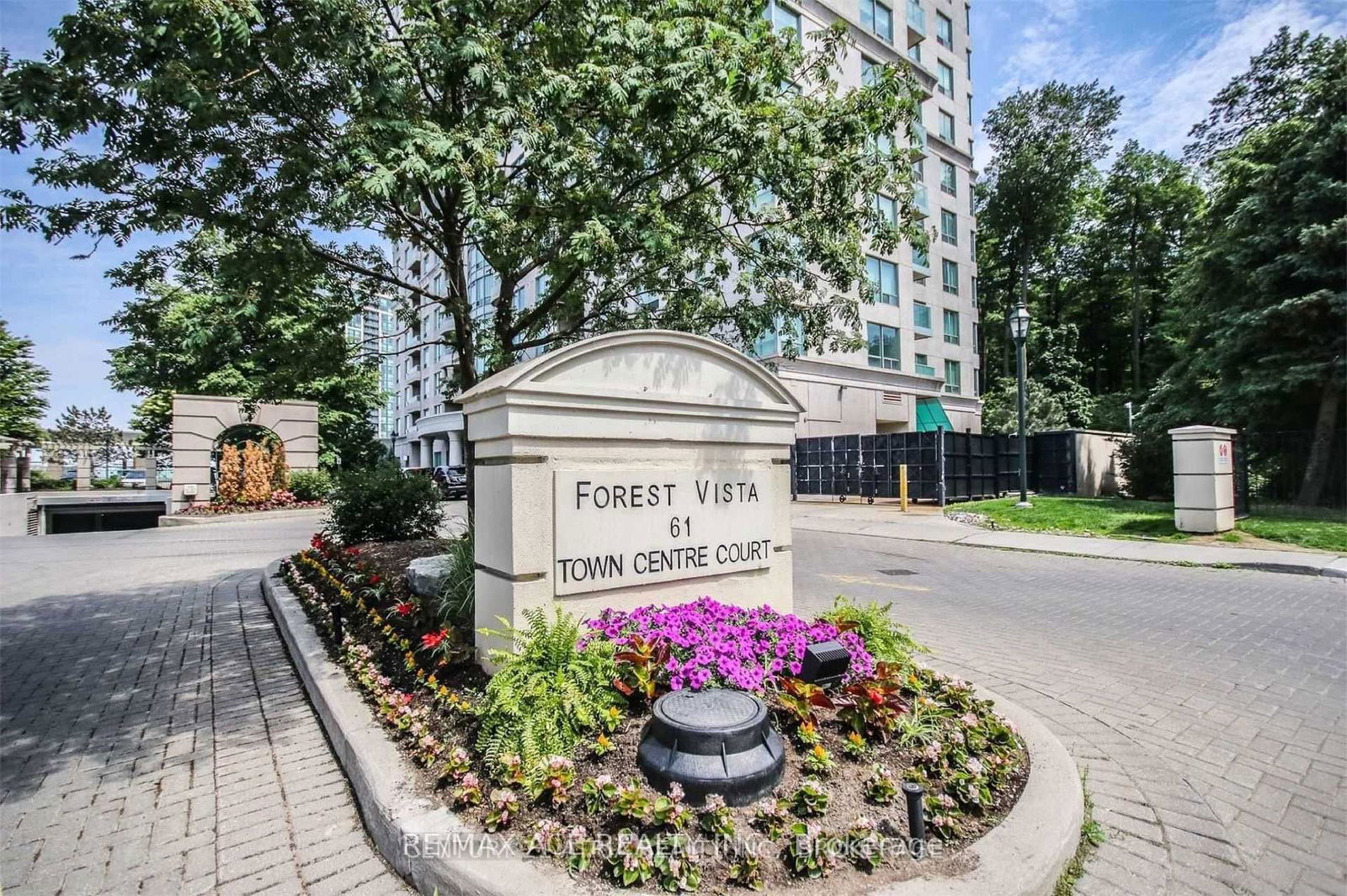 Condo for sale at 210-61 Town Centre Court, Toronto, Bendale, M1P 5C5 - MLS: E12217441