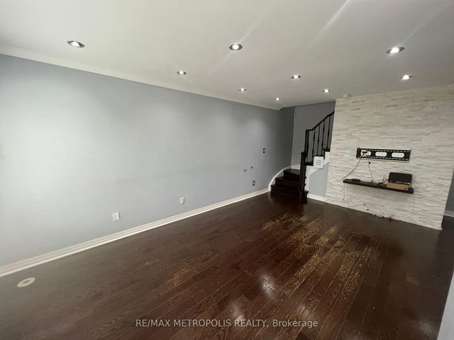 909 - 29 Rosebank Drive